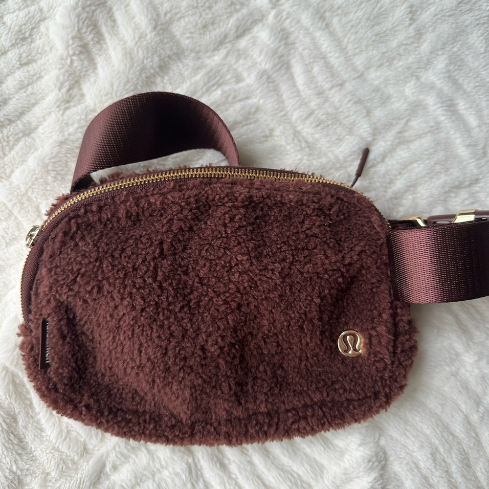 Lululemon belt bag